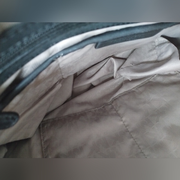 Michael Kors Pebbled Leather Two Tone Satchel Convertible Crossbody Bag - Picture 12 of 16